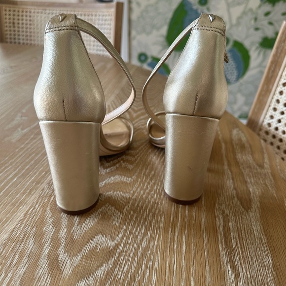 Sam Edelman Yaro Gold Sandal - Picture 3 of 4